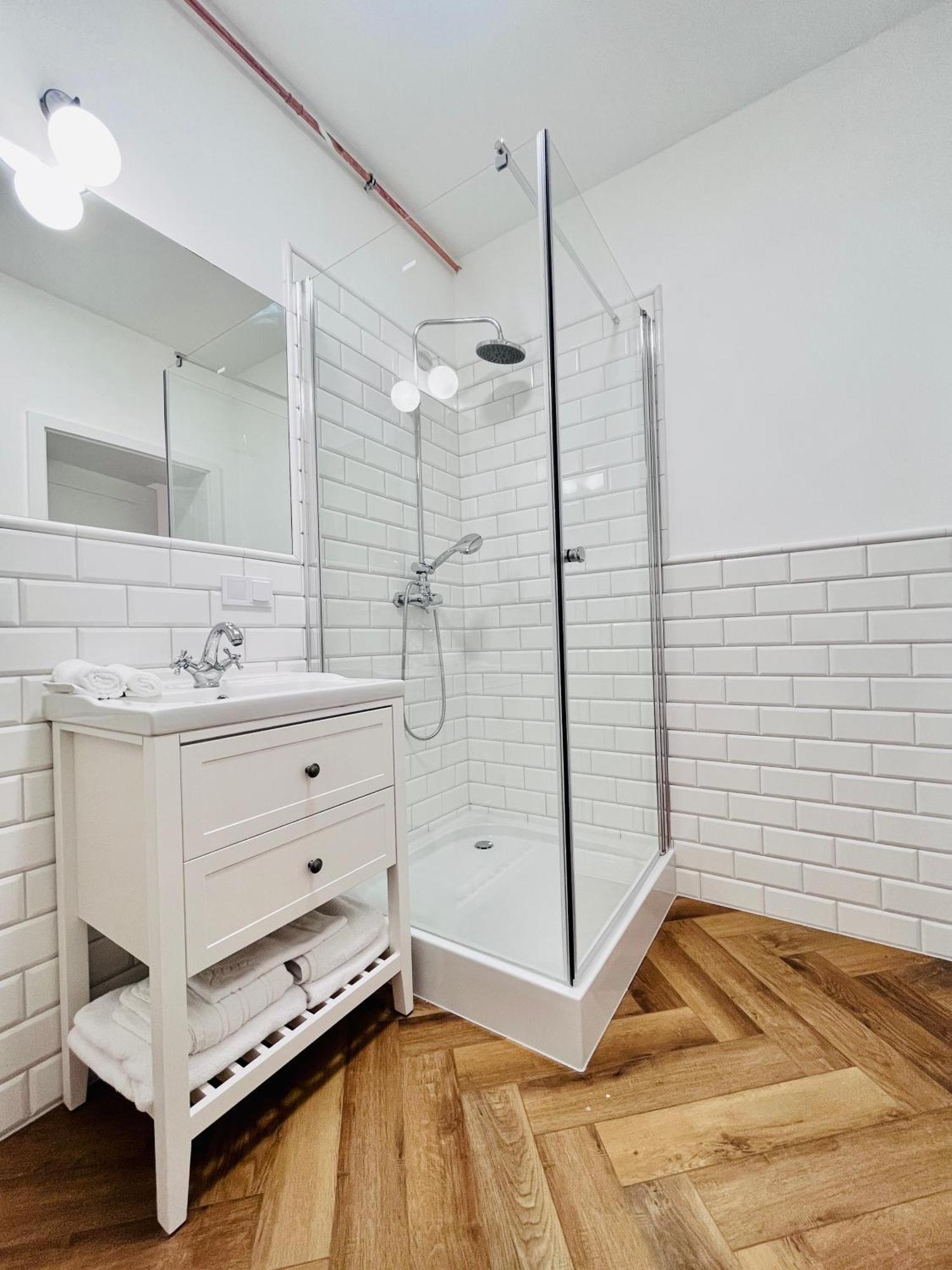 Apartamenty Kamienica Centrum - 1 Maja Lubiń Exterior foto