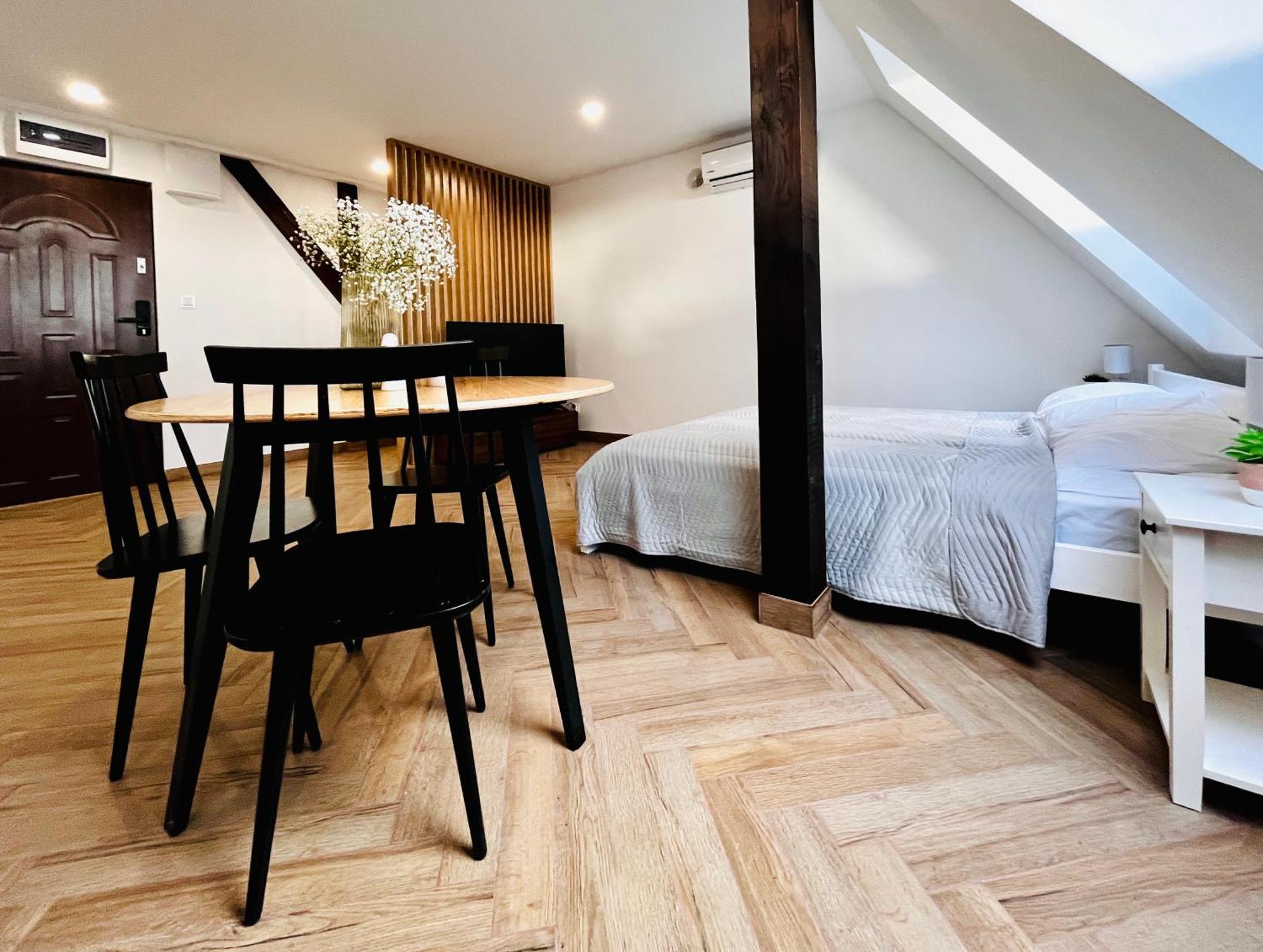 Apartamenty Kamienica Centrum - 1 Maja Lubiń Exterior foto