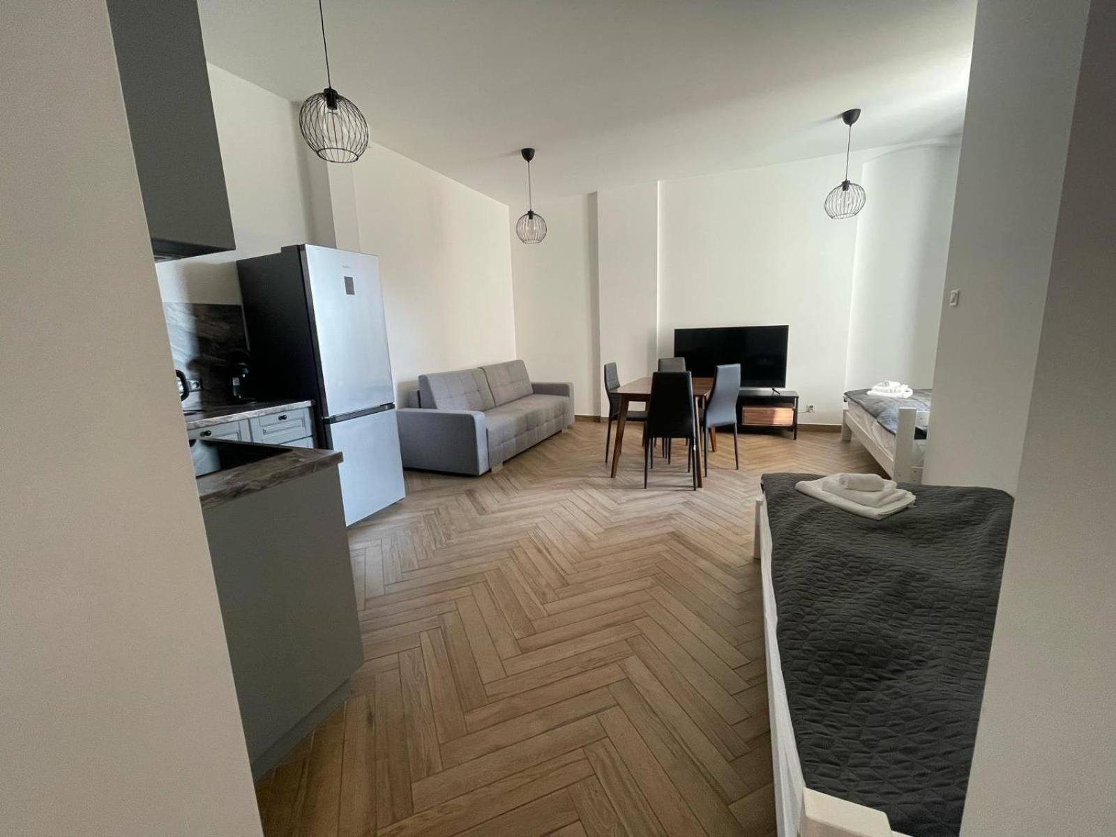 Apartamenty Kamienica Centrum - 1 Maja Lubiń Exterior foto